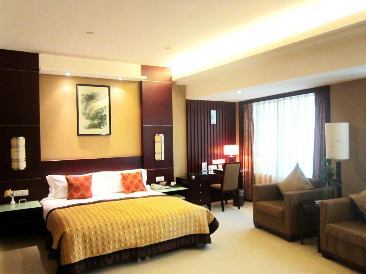 Howard Johnson Wyndham Leonora Plzaz เซี่ยงไฮ้ ภายนอก รูปภาพ